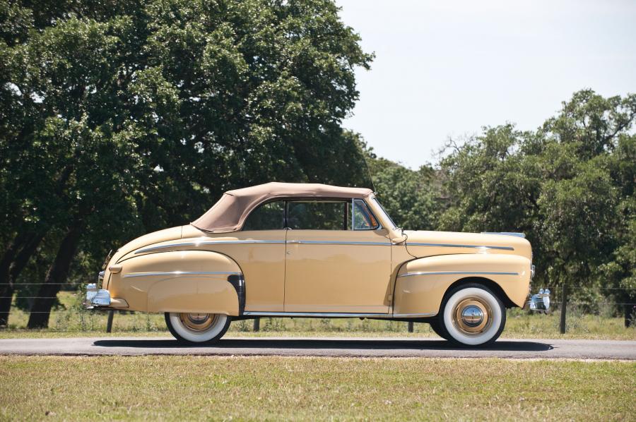  Ford Super Deluxe Convertible Coupe 1948 года  (фото 18 из 26)